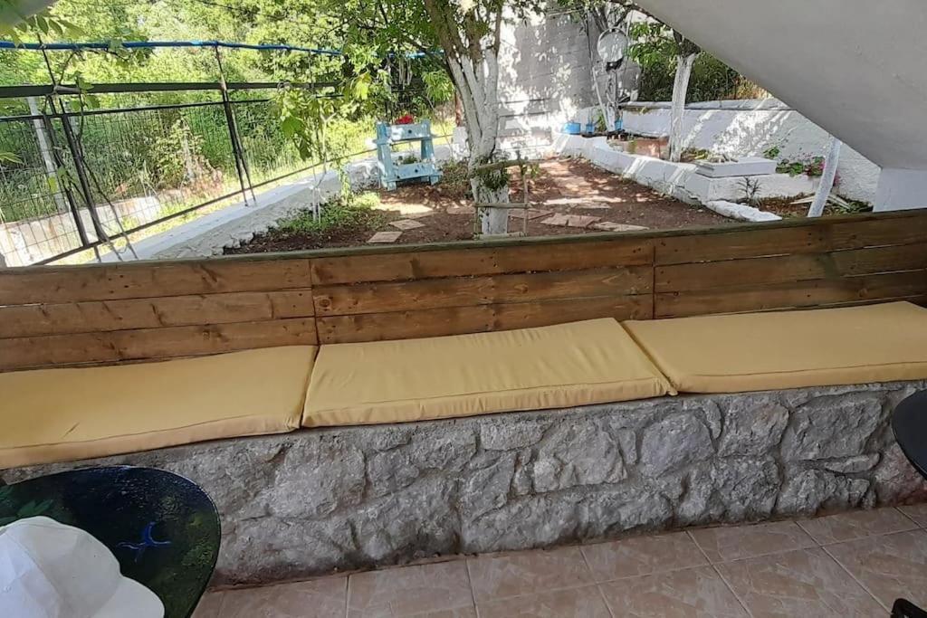 شقة Το Σπίτι Της Ελένης Vlachia المظهر الخارجي الصورة